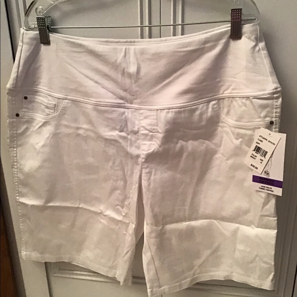 NWT Tummy Control shorts size 16